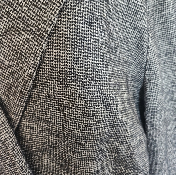 J. McLaughlin Women's Wool Blend Blazer Size 12 - Picture 3 of 10